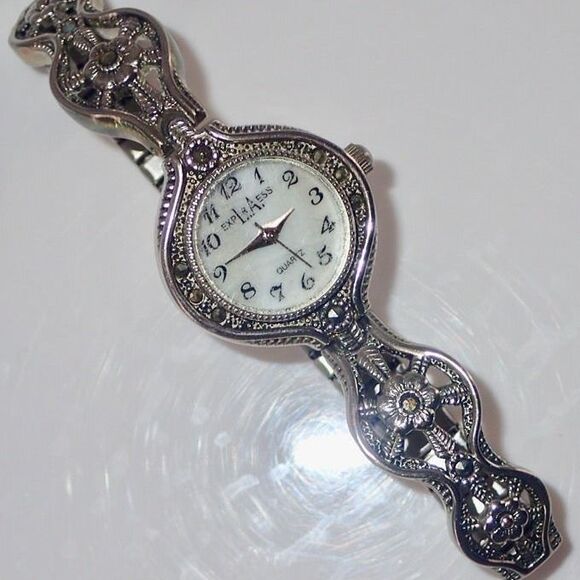 LA Express Silver Tone Marcasite Filigree Ladies Wrist Watch Works Well - Picture 9 of 11